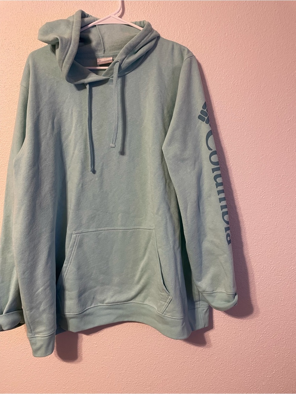 Columbia women’s Light Mint Green Pullover Hoodie